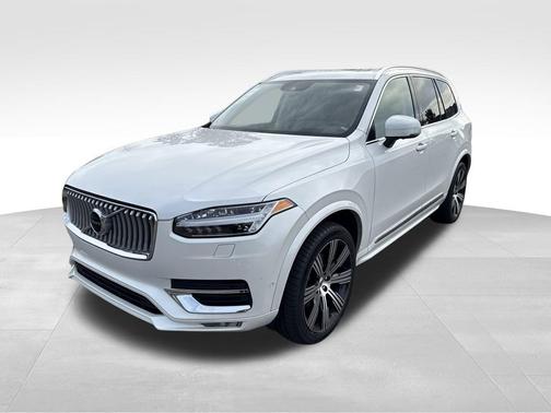 2022 Volvo XC90 T6 Inscription