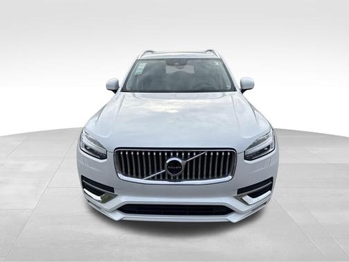 2022 Volvo XC90 T6 Inscription