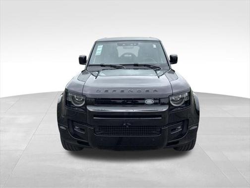 2025 Land Rover Defender 130 P400 X-Dynamic SE