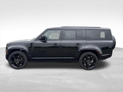 2025 Land Rover Defender 130 P400 X-Dynamic SE