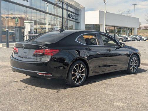 2017 Acura TLX w/Technology Package