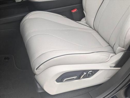 2025 Acura RDX Advance Package