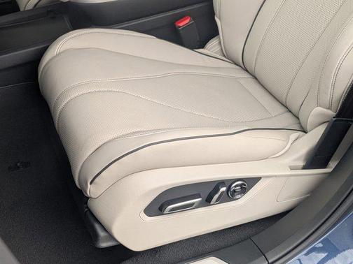 2025 Acura RDX Advance Package