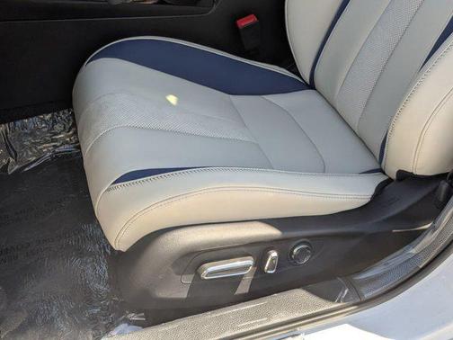 Platinum White Pearl 2026 Acura Integra FWD A-Spec with Technology