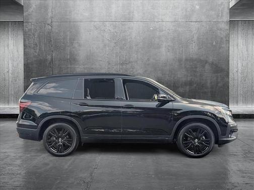 2022 Honda Pilot AWD Black Edition