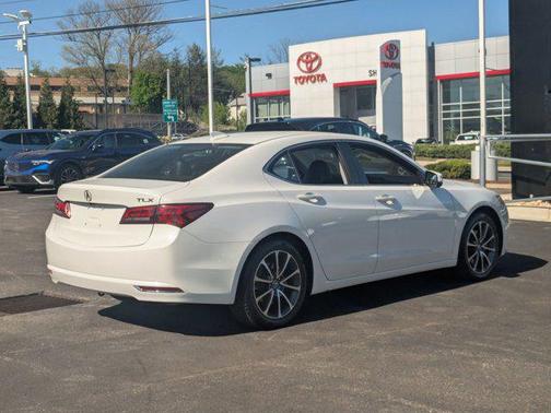 2017 Acura TLX w/Technology Package