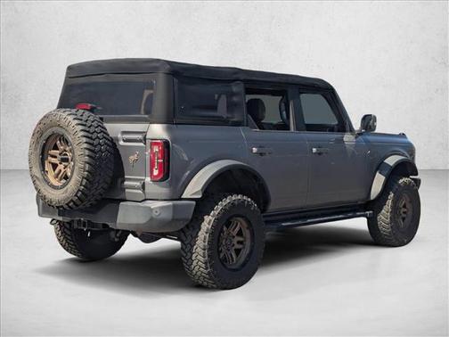 Carbonized Gray Metallic 2022 Ford Bronco Outer Banks