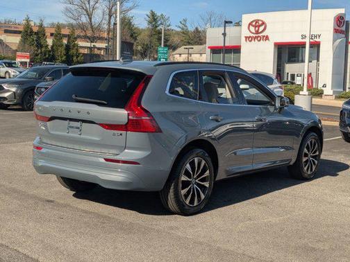 Thunder Grey Metallic 2023 Volvo XC60 B5 Core