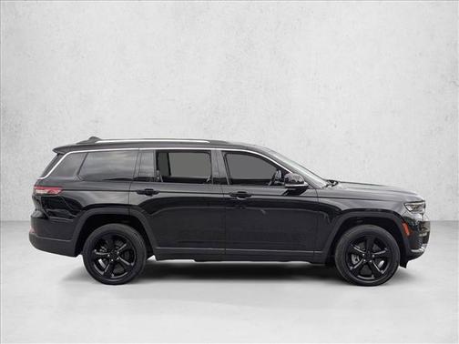 Diamond Black Crystal Pearlcoat 2022 Jeep Grand Cherokee L Limited