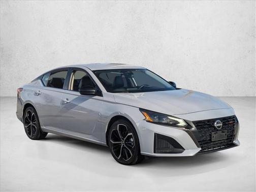 2024 Nissan Altima SR FWD