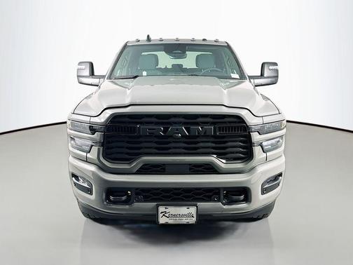 Ceramic Gray Clearcoat 2026 RAM 3500 Big Horn Crew Cab 4x4 6'4' Box