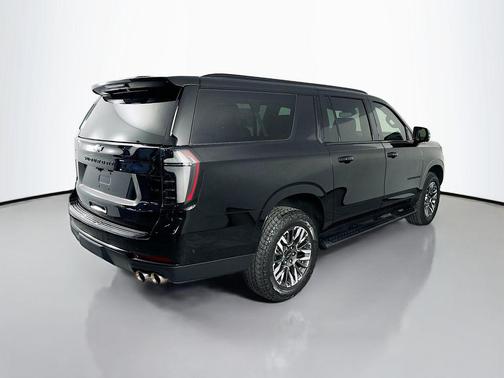 Black 2025 Chevrolet Suburban 4WD Z71