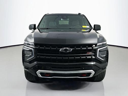 Black 2025 Chevrolet Suburban 4WD Z71