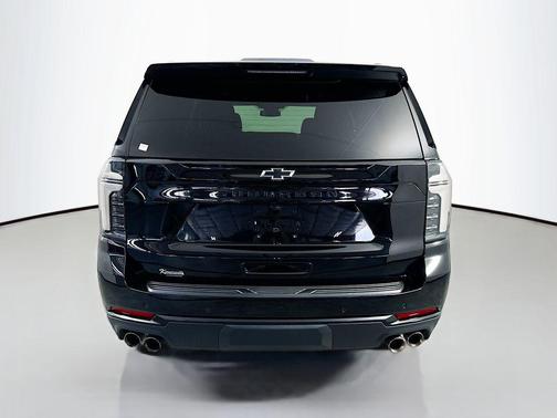 Black 2025 Chevrolet Suburban 4WD Z71
