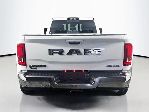 2026 RAM 3500 Laramie Crew Cab 4x4 8' Box