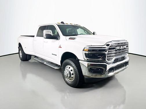 2026 RAM 3500 Laramie Crew Cab 4x4 8' Box