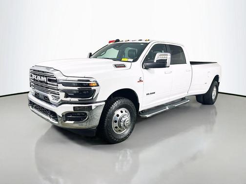 2026 RAM 3500 Laramie Crew Cab 4x4 8' Box