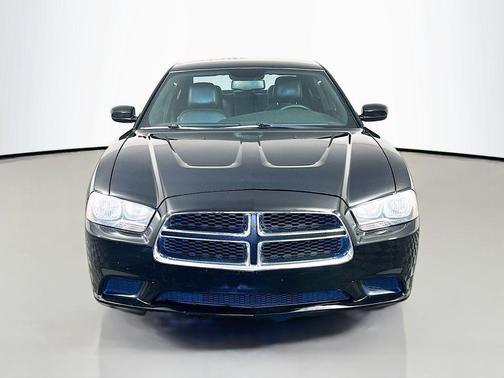 Pitch Black 2013 Dodge Charger SE
