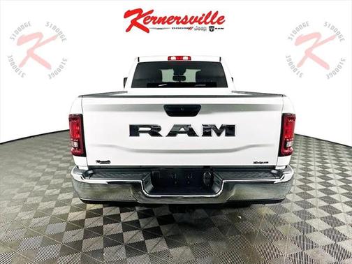 2025 RAM 2500 Tradesman Crew Cab 4x2 6'4' Box
