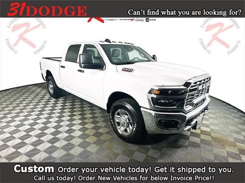 2025 RAM 2500 Tradesman Crew Cab 4x2 6'4' Box