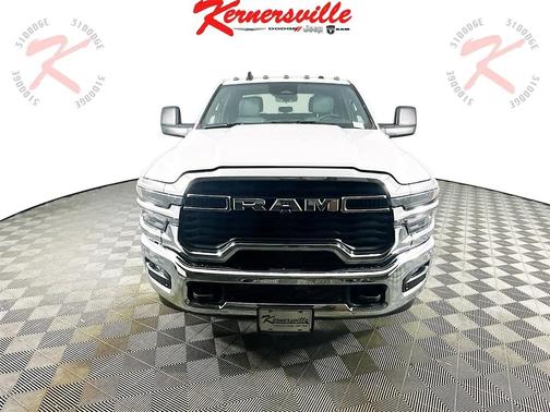 2025 RAM 2500 Tradesman Crew Cab 4x2 6'4' Box