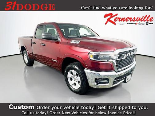 Delmonico Red Pearlcoat 2025 RAM 1500 Big Horn/Lone Star