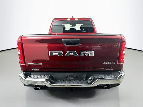 Delmonico Red Pearlcoat 2025 RAM 1500 Big Horn/Lone Star