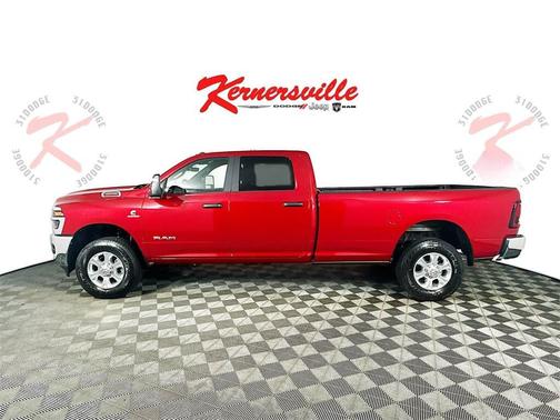 2025 RAM 3500 Big Horn Crew Cab 4x4 8' Box