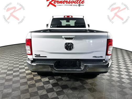 2022 RAM 2500 Big Horn Crew Cab 4x4 8' Box