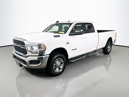 2022 RAM 2500 Big Horn Crew Cab 4x4 8' Box