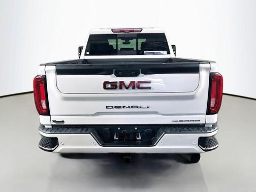 White Frost Tricoat 2020 GMC Sierra 3500 Denali