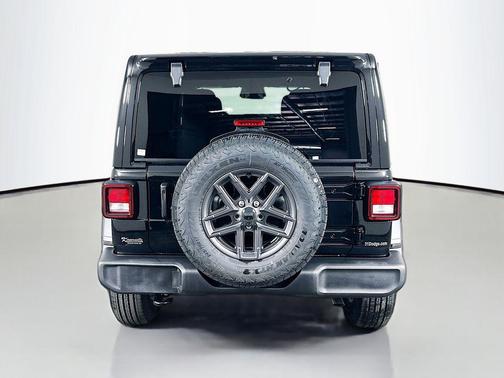 Black Clearcoat 2026 Jeep Wrangler Sport S