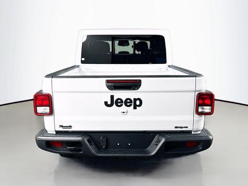 2026 Jeep Gladiator Sport S