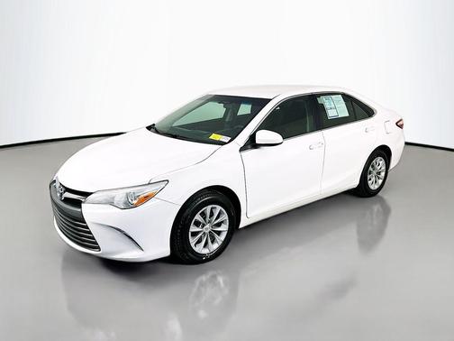 Super White 2015 Toyota Camry LE