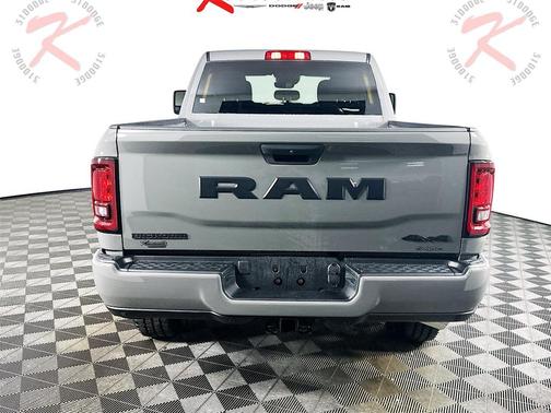 2026 RAM 3500 Big Horn Crew Cab 4x4 6'4' Box
