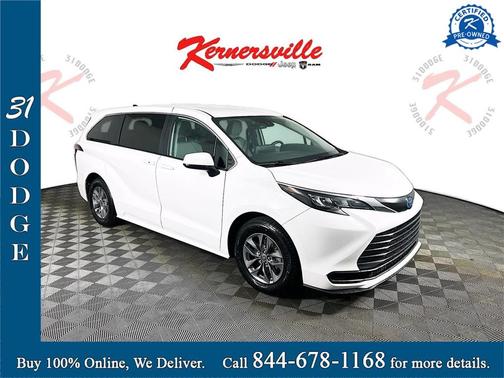 2024 Toyota Sienna LE