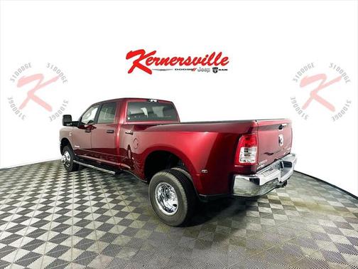2024 RAM 3500 Big Horn Crew Cab 4x4 8' Box