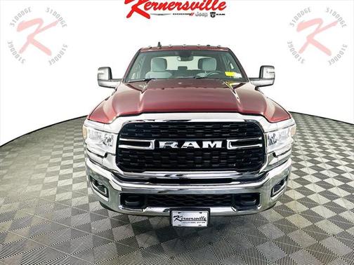 2024 RAM 3500 Big Horn Crew Cab 4x4 8' Box