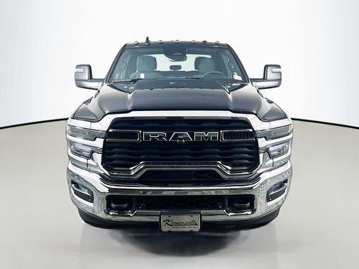 Diamond Black Crystal Pearlcoat 2025 RAM 2500 Big Horn Crew Cab 4x4 6'4' Box