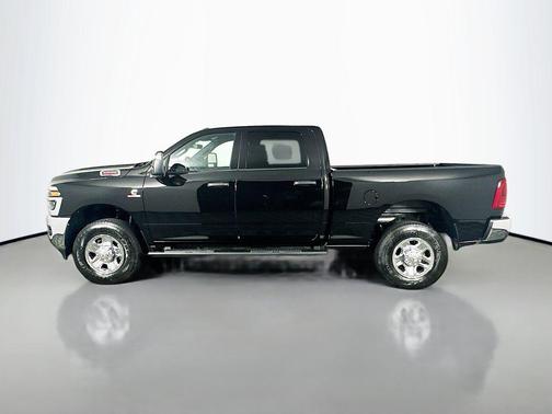2025 RAM 2500 Tradesman Crew Cab 4x4 6'4' Box