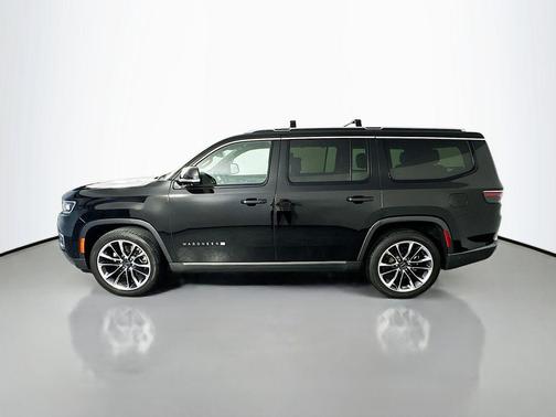 Diamond Black Crystal Pearlcoat 2022 Jeep Wagoneer Series III 4x4