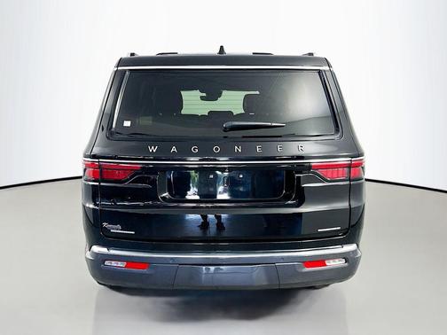 Diamond Black Crystal Pearlcoat 2022 Jeep Wagoneer Series III 4x4