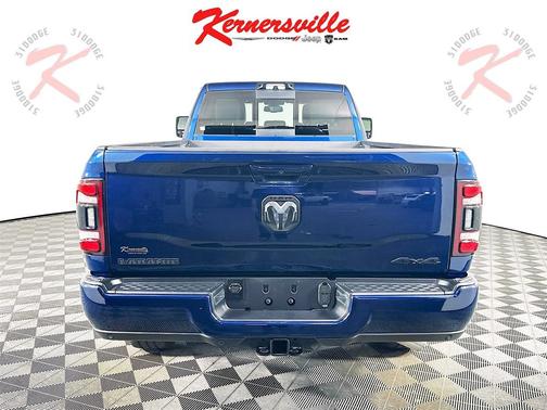 2024 RAM 3500 Laramie Crew Cab 4x4 8' Box