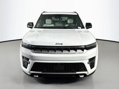 Bright White Clearcoat 2027 Jeep Grand Wagoneer Overland