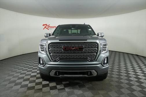 Photo 2 of 35 of 2021 GMC Sierra 1500 Denali