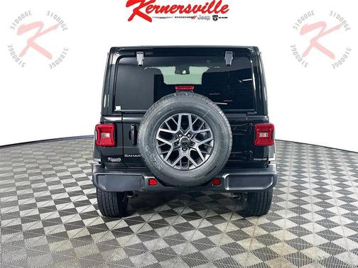 2025 Jeep Wrangler 4-Door Sahara 4x4