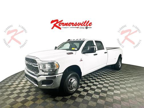 2024 RAM 3500 Tradesman Crew Cab 4x4 8' Box
