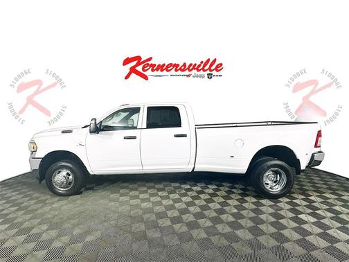 2024 RAM 3500 Tradesman Crew Cab 4x4 8' Box