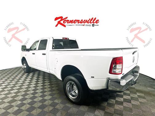 2024 RAM 3500 Tradesman Crew Cab 4x4 8' Box
