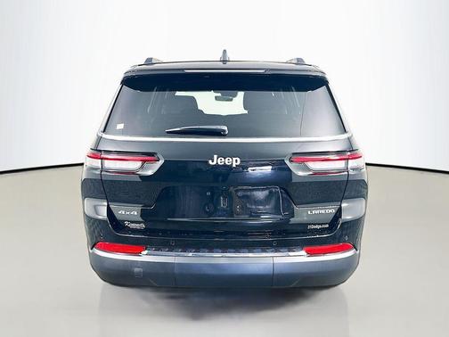 Diamond Black Crystal Pearlcoat 2026 Jeep Grand Cherokee L Altitude